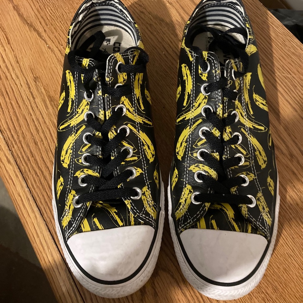 Converse - Picture 2 of 2